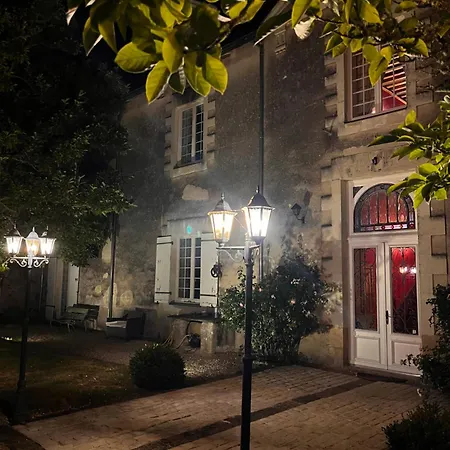 Chateau De La Grand'cour 3* Grandchamp-des-Fontaines