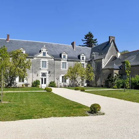 Chateau De La Grand'cour Bed & Breakfast 3*