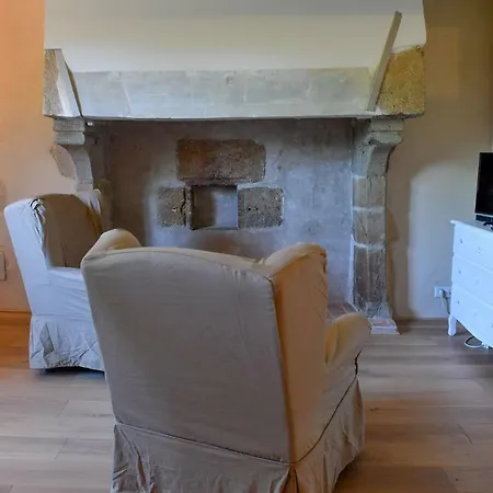 Chateau De La Grand'cour Bed & Breakfast 3*