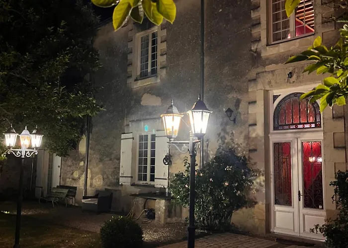 Chateau De La Grand'cour 3* Grandchamp-des-Fontaines