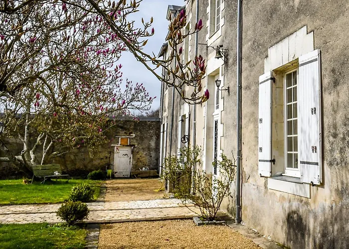 Oda ve Kahvaltı Chateau De La Grand'cour