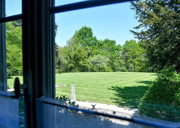 Chateau De La Grand'cour Grandchamp-des-Fontaines