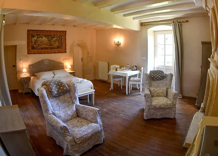 Oda ve Kahvaltı Chateau De La Grand'cour Grandchamp-des-Fontaines