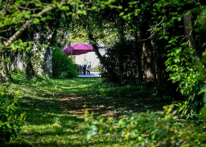 Chateau De La Grand'cour Oda ve Kahvaltı 3*
