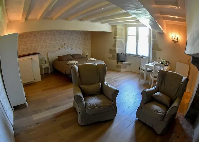 Chateau De La Grand'cour Oda ve Kahvaltı 3*